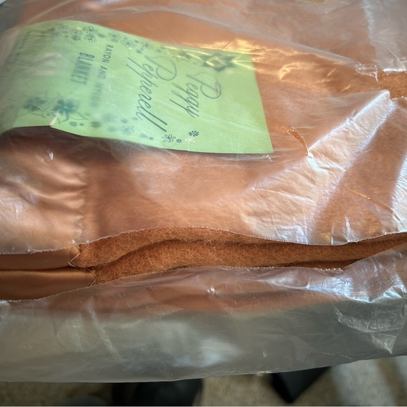 Peggy Pepperell Vintage Rayon & Nylon 72”X84” Blanket NWT!! - Picture 5 of 9